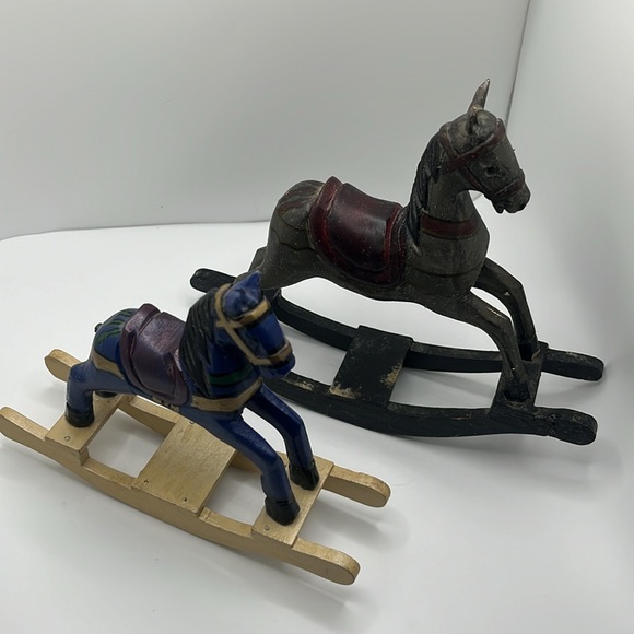 Set of 4 vintage hand made wooden horses - Picture 10 of 14